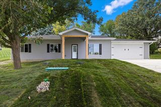 218 BRENT Lane, Council Bluffs, IA 51503