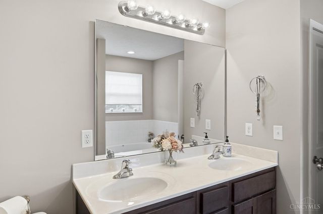 176 Shanda Drive, Monroe, OH 45050