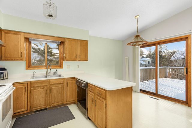 3007 Thunder Bay Road, Little Canada, MN 55117