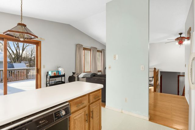 3007 Thunder Bay Road, Little Canada, MN 55117