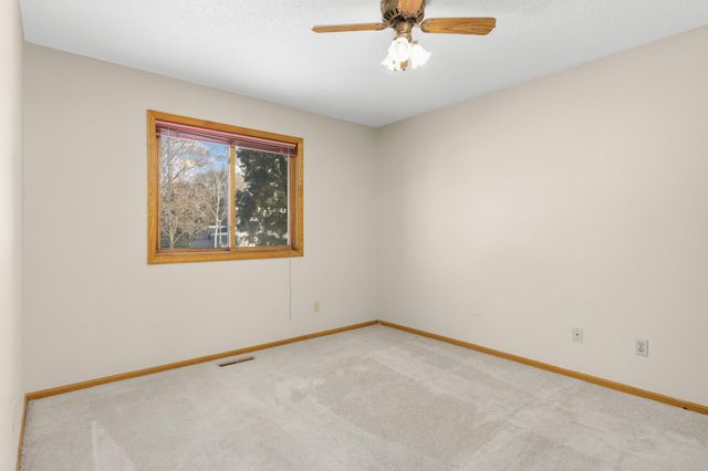 3007 Thunder Bay Road, Little Canada, MN 55117