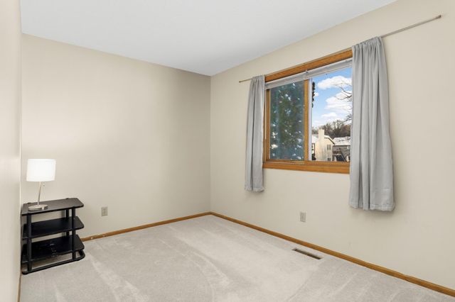 3007 Thunder Bay Road, Little Canada, MN 55117