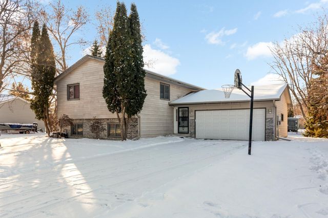 3007 Thunder Bay Road, Little Canada, MN 55117