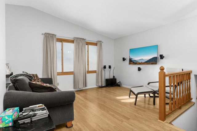 3007 Thunder Bay Road, Little Canada, MN 55117