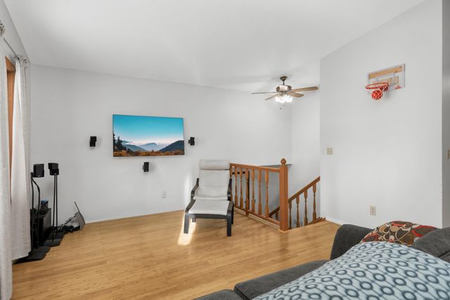 3007 Thunder Bay Road, Little Canada, MN 55117