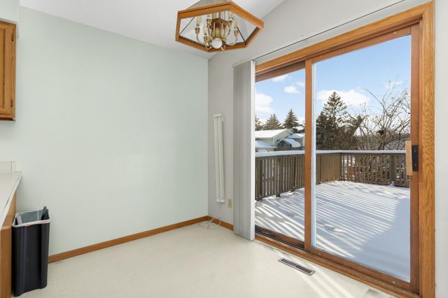 3007 Thunder Bay Road, Little Canada, MN 55117