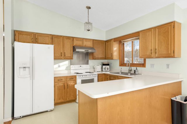 3007 Thunder Bay Road, Little Canada, MN 55117