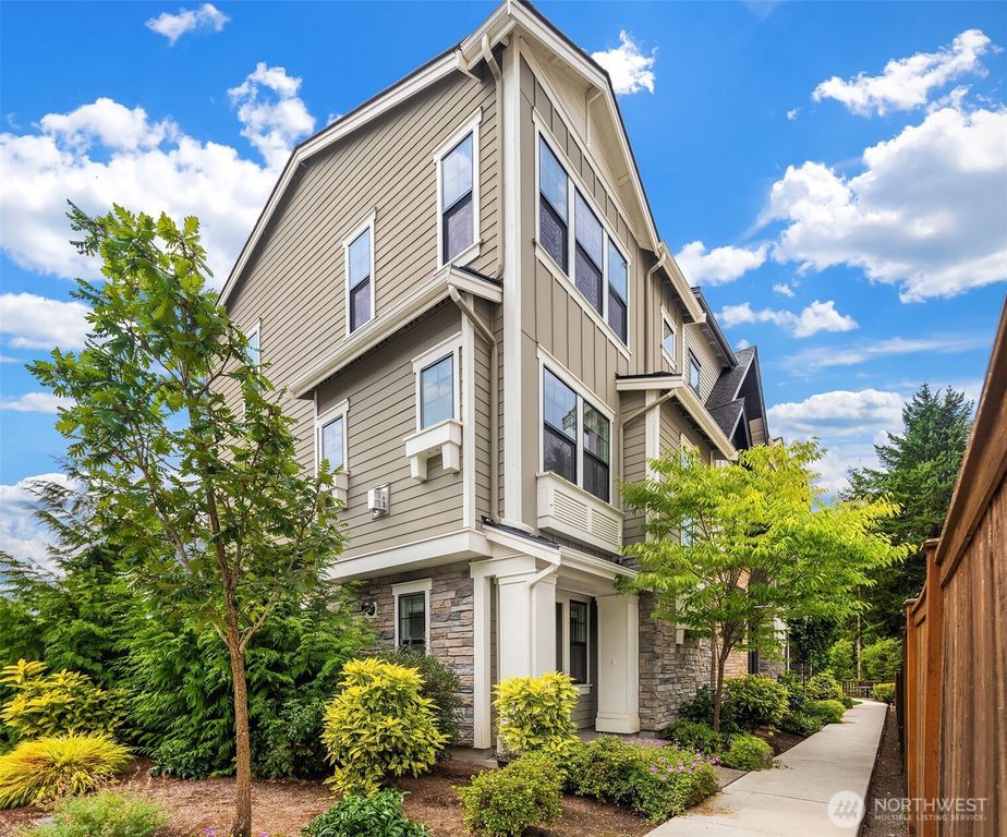 14131 266th Avenue NE #104, Duvall, WA 98019