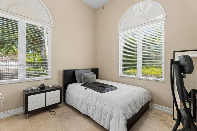 9504 SW 89th Place, Miami, FL 33176