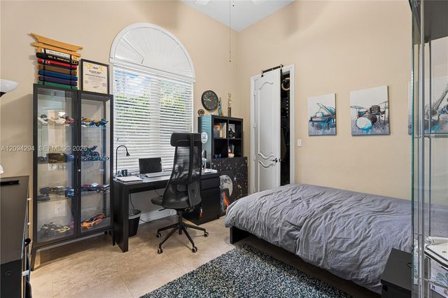 9504 SW 89th Place, Miami, FL 33176