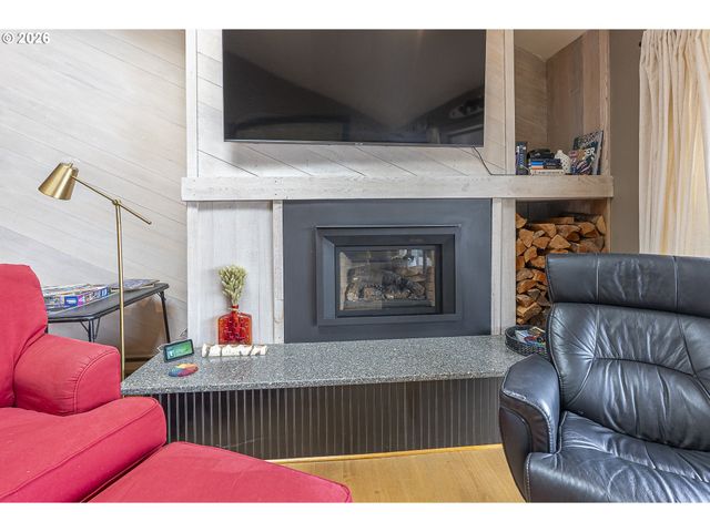 3500 Ne WEST DEVILS LAKE Rd 15, Lincoln City, OR 97367