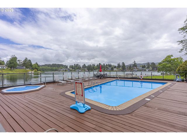 3500 Ne WEST DEVILS LAKE Rd 15, Lincoln City, OR 97367