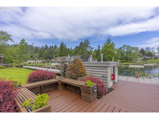 3500 Ne WEST DEVILS LAKE Rd 15, Lincoln City, OR 97367