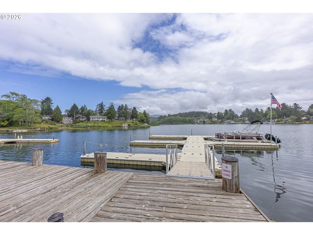 3500 Ne WEST DEVILS LAKE Rd 15, Lincoln City, OR 97367