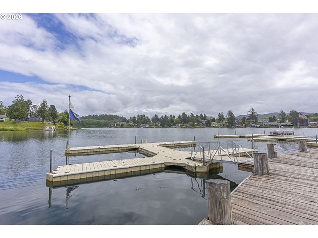 3500 Ne WEST DEVILS LAKE Rd 15, Lincoln City, OR 97367