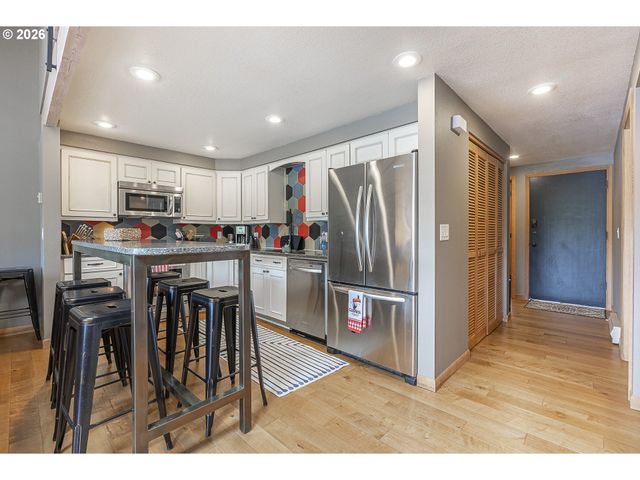3500 Ne WEST DEVILS LAKE Rd 15, Lincoln City, OR 97367