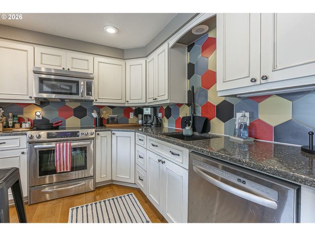 3500 Ne WEST DEVILS LAKE Rd 15, Lincoln City, OR 97367