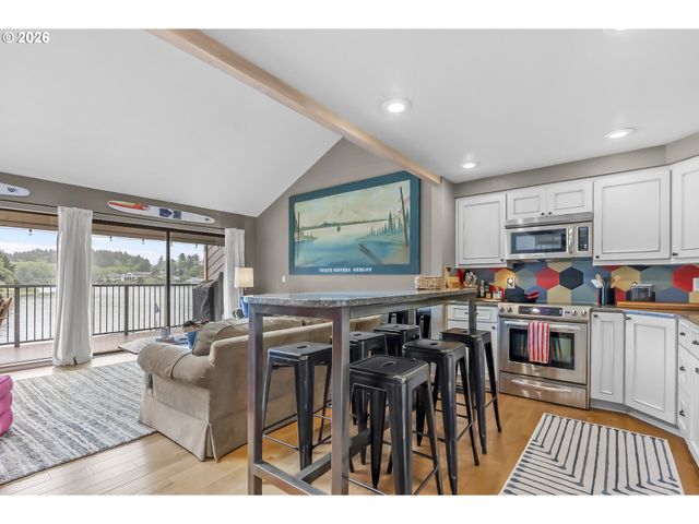 3500 Ne WEST DEVILS LAKE Rd 15, Lincoln City, OR 97367