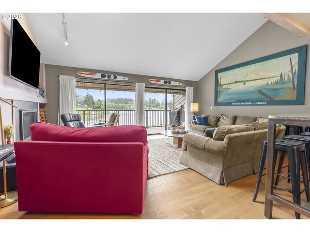 3500 Ne WEST DEVILS LAKE Rd 15, Lincoln City, OR 97367