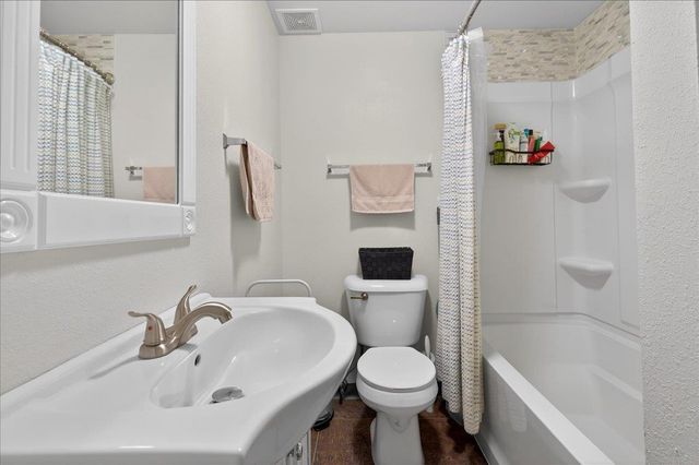 2024 Mulberry Street, Waterloo, IA 50703