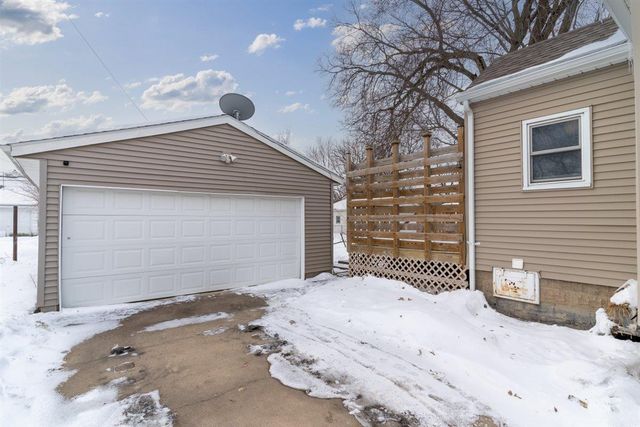 2024 Mulberry Street, Waterloo, IA 50703