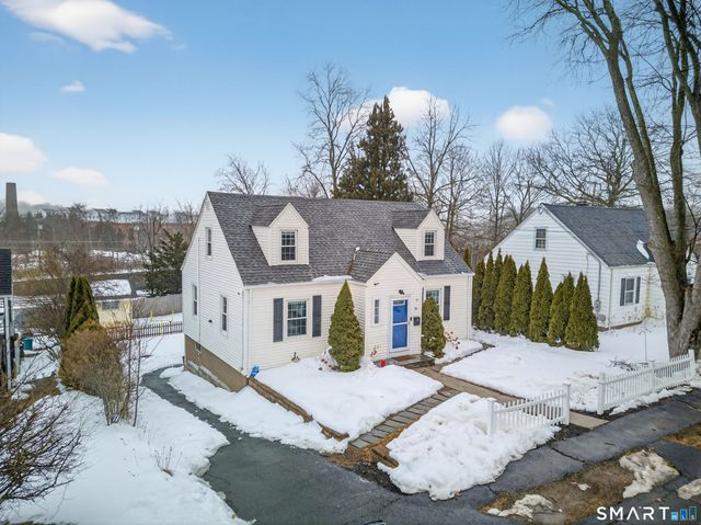 10 Hammer Place, Branford, CT 06405