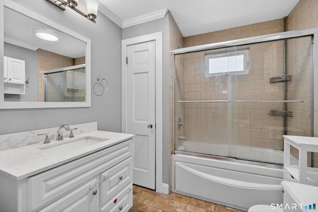 10 Hammer Place, Branford, CT 06405