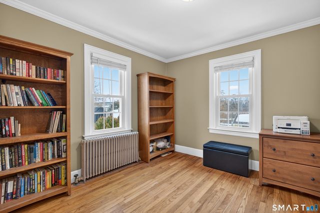 10 Hammer Place, Branford, CT 06405