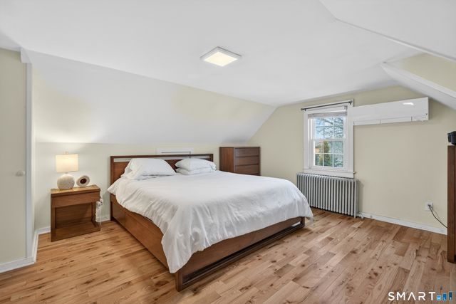 10 Hammer Place, Branford, CT 06405