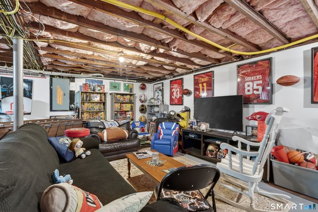 10 Hammer Place, Branford, CT 06405