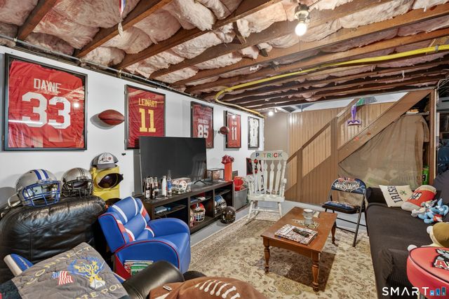 10 Hammer Place, Branford, CT 06405