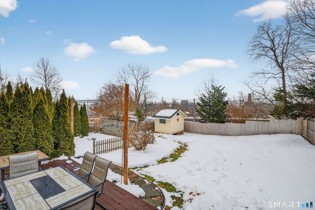 10 Hammer Place, Branford, CT 06405