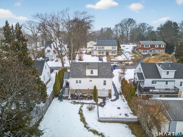 10 Hammer Place, Branford, CT 06405