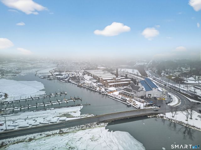 10 Hammer Place, Branford, CT 06405