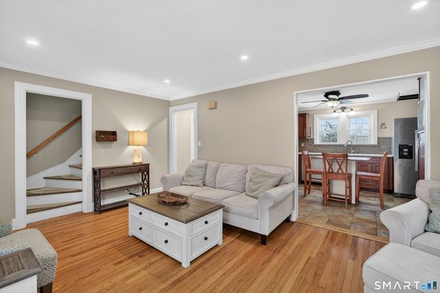 10 Hammer Place, Branford, CT 06405