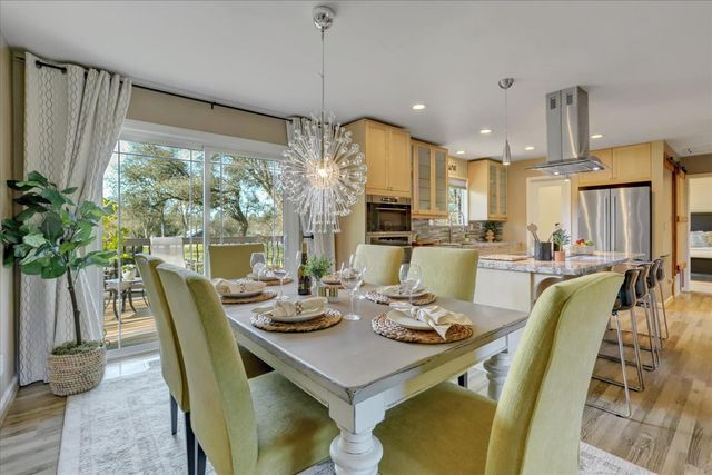 12353 Torrey Pines Dr, Auburn, CA 95602