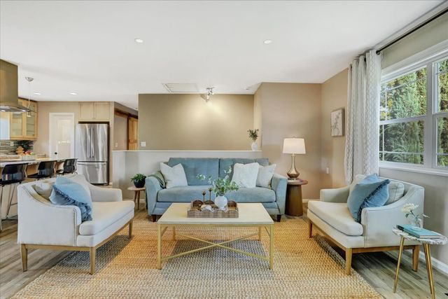 12353 Torrey Pines Dr, Auburn, CA 95602