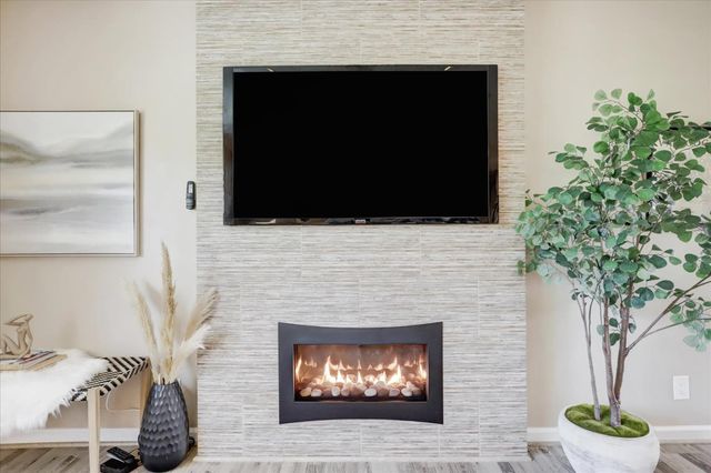 12353 Torrey Pines Dr, Auburn, CA 95602