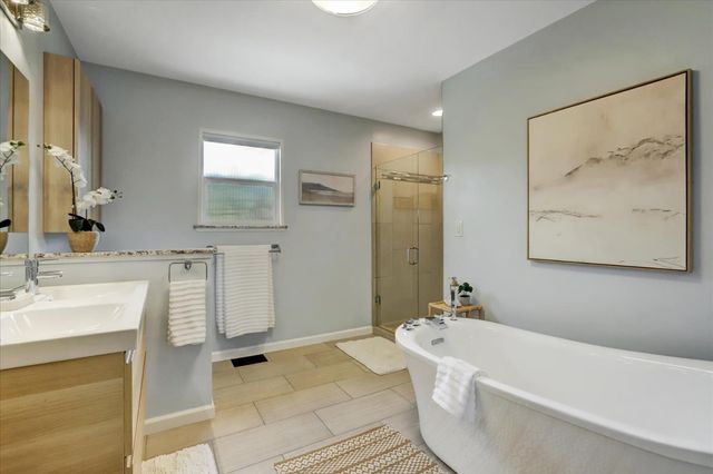 12353 Torrey Pines Dr, Auburn, CA 95602