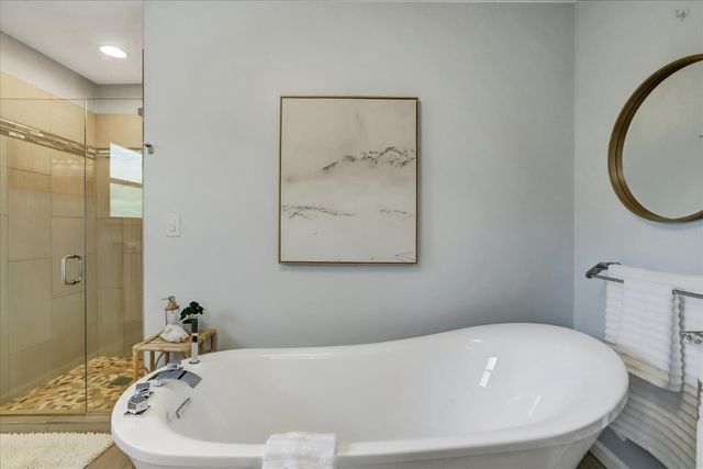 12353 Torrey Pines Dr, Auburn, CA 95602