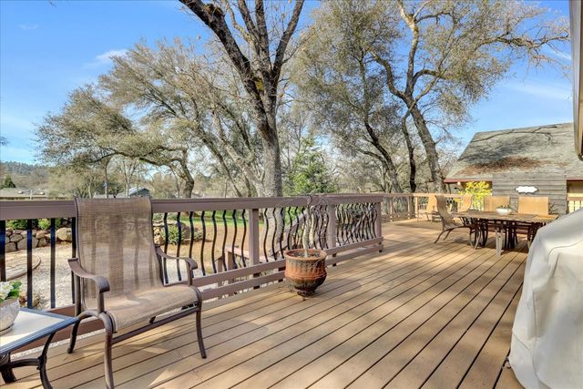 12353 Torrey Pines Dr, Auburn, CA 95602