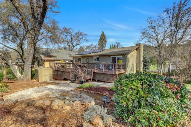 12353 Torrey Pines Dr, Auburn, CA 95602