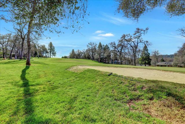 12353 Torrey Pines Dr, Auburn, CA 95602