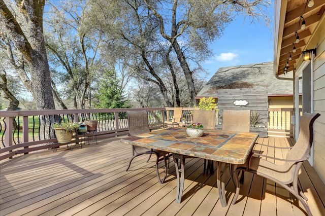 12353 Torrey Pines Dr, Auburn, CA 95602