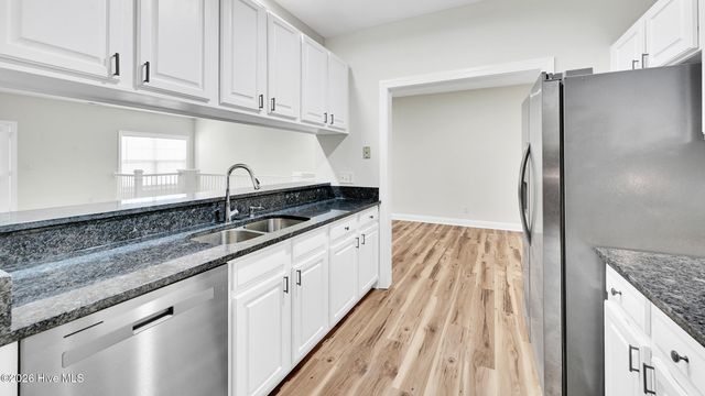 1922 Tara Court 204, Greenville, NC 27858