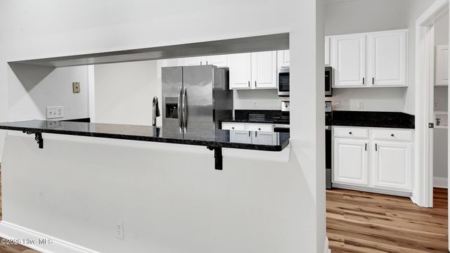 1922 Tara Court 204, Greenville, NC 27858