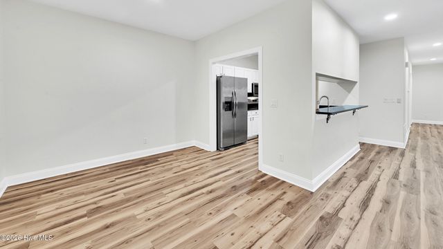 1922 Tara Court 204, Greenville, NC 27858