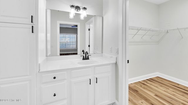 1922 Tara Court 204, Greenville, NC 27858