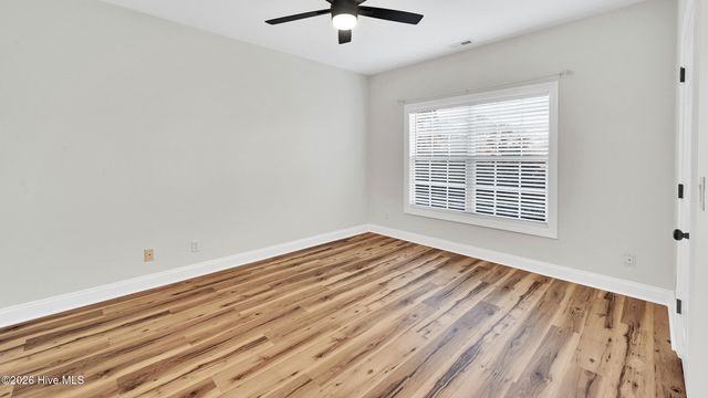 1922 Tara Court 204, Greenville, NC 27858