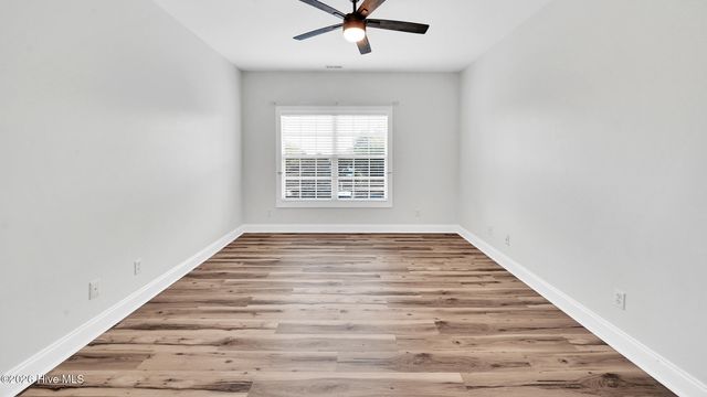 1922 Tara Court 204, Greenville, NC 27858